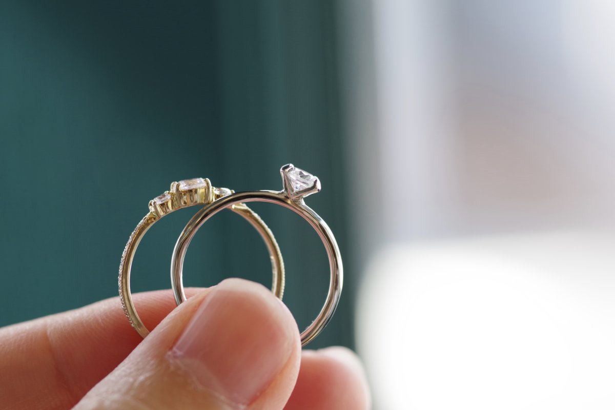デザインの知識⑧石の留め方 爪留めと覆輪留め | 結婚指輪・婚約指輪の ...